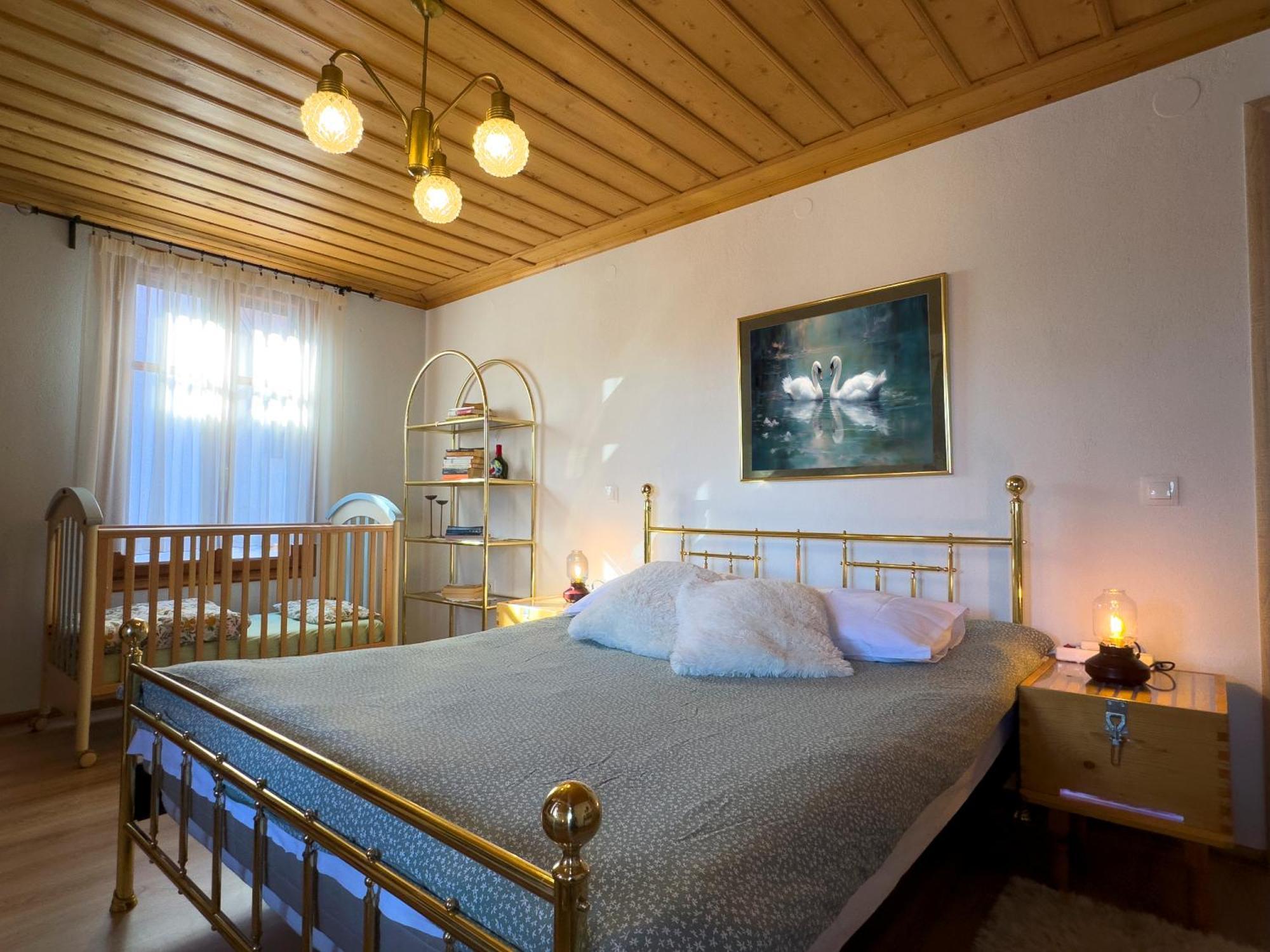הוילה ארנאיה Renovated Old Manor House With Yard מראה חיצוני תמונה